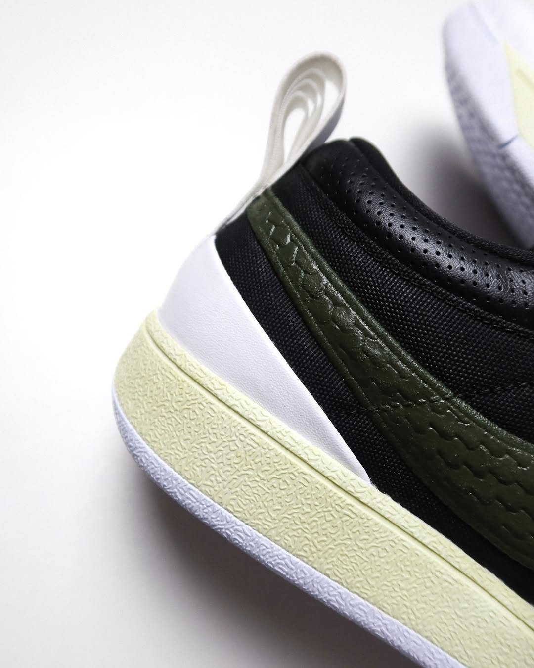 DBook 1 'TS Olives' Custom