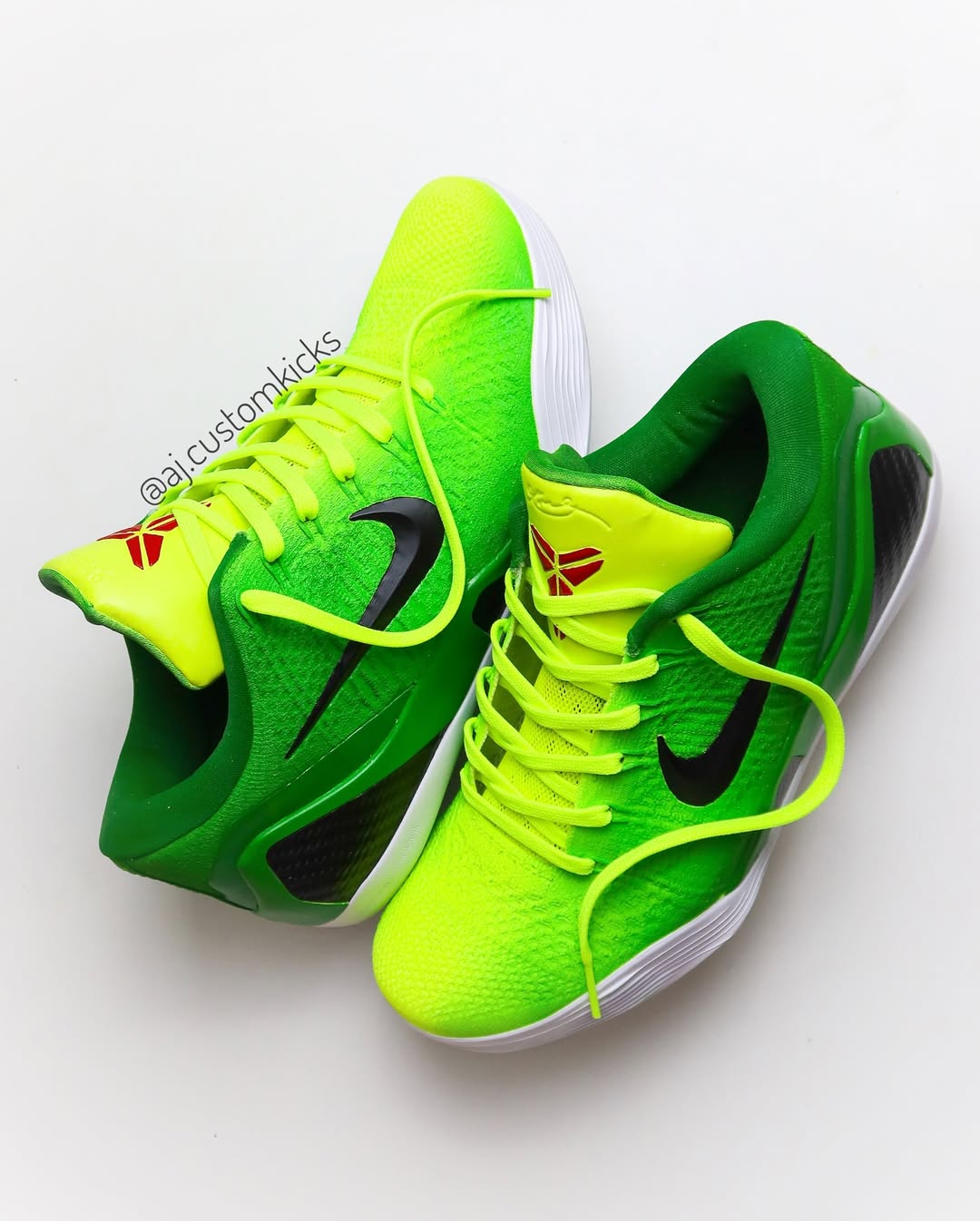 Kobe 9 'Grinch' Custom